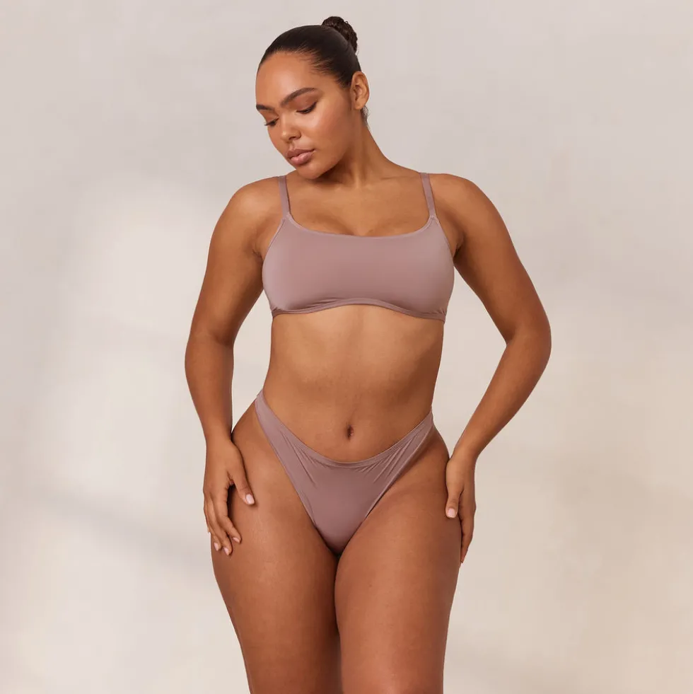 Barely There Brassière - Cassis