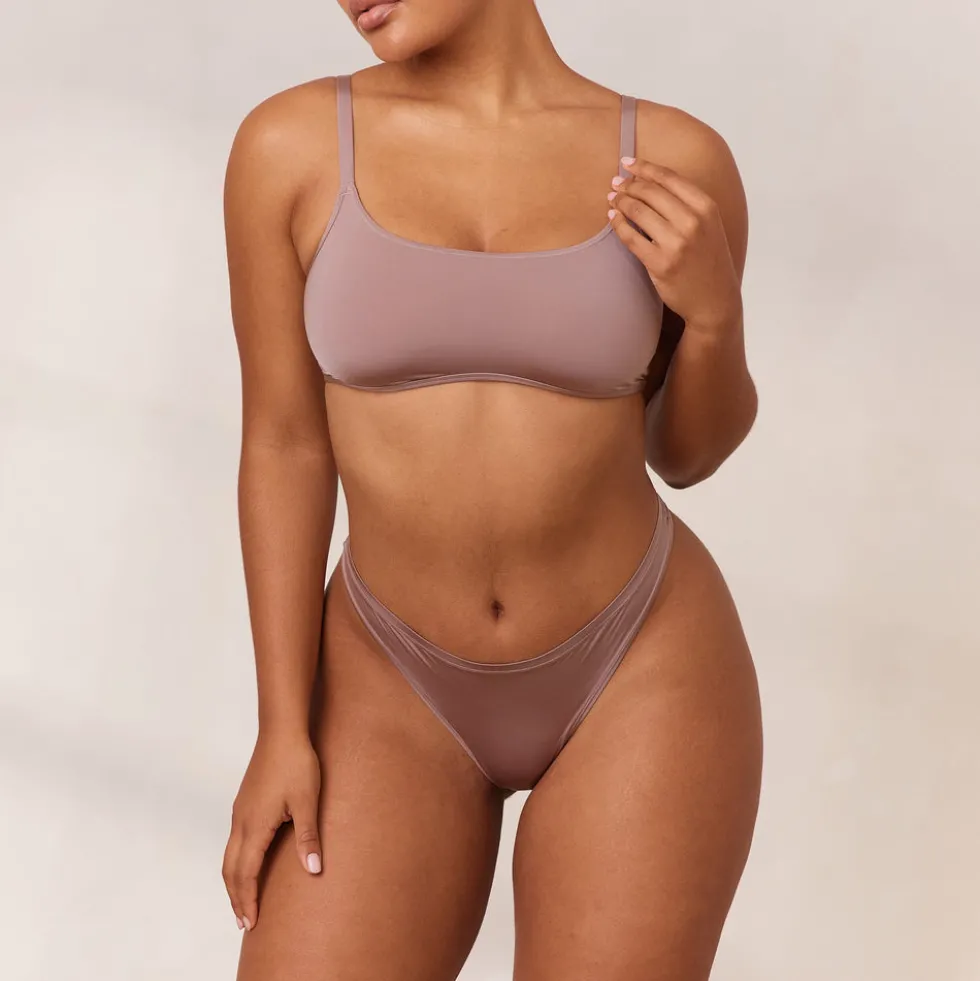 Barely There Brassière - Cassis