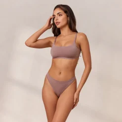 Barely There Brassière - Cassis