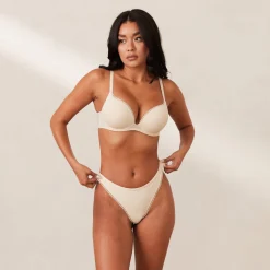 Comfort T-shirt Soutien-Gorge Push-Up et String Ensemble - Latte