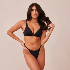 Light Plunge Soutien-Gorge T-Shirt Sans Armatures et String/Culotte Ensemble - Noir