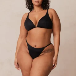 Light Plunge Soutien-Gorge T-Shirt Sans Armatures et String/Culotte Ensemble - Noir