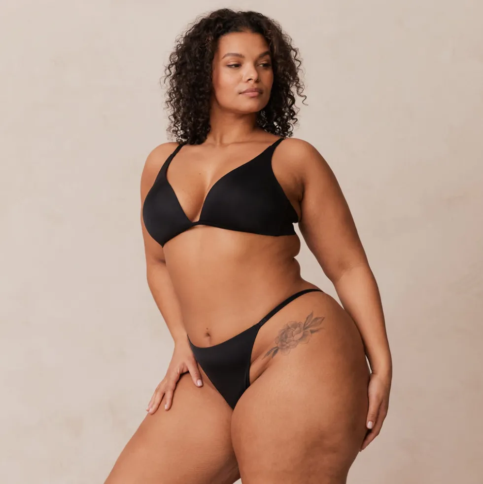 Light Plunge Soutien-Gorge T-Shirt Sans Armatures et String/Culotte Ensemble - Noir