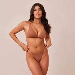 Light Plunge Soutien-Gorge T-Shirt Sans Armatures et String/Culotte Ensemble - Moka