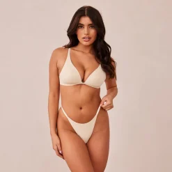 Light Plunge Soutien-Gorge T-Shirt Sans Armatures et String/Culotte Ensemble - Latte