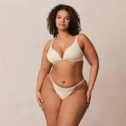 Light Plunge Soutien-Gorge T-Shirt Sans Armatures et String/Culotte Ensemble - Latte