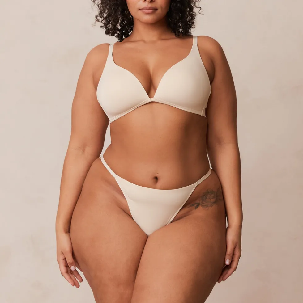 Light Plunge Soutien-Gorge T-Shirt Sans Armatures et String/Culotte Ensemble - Latte