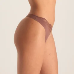 String Anti-Gravity - Muscade
