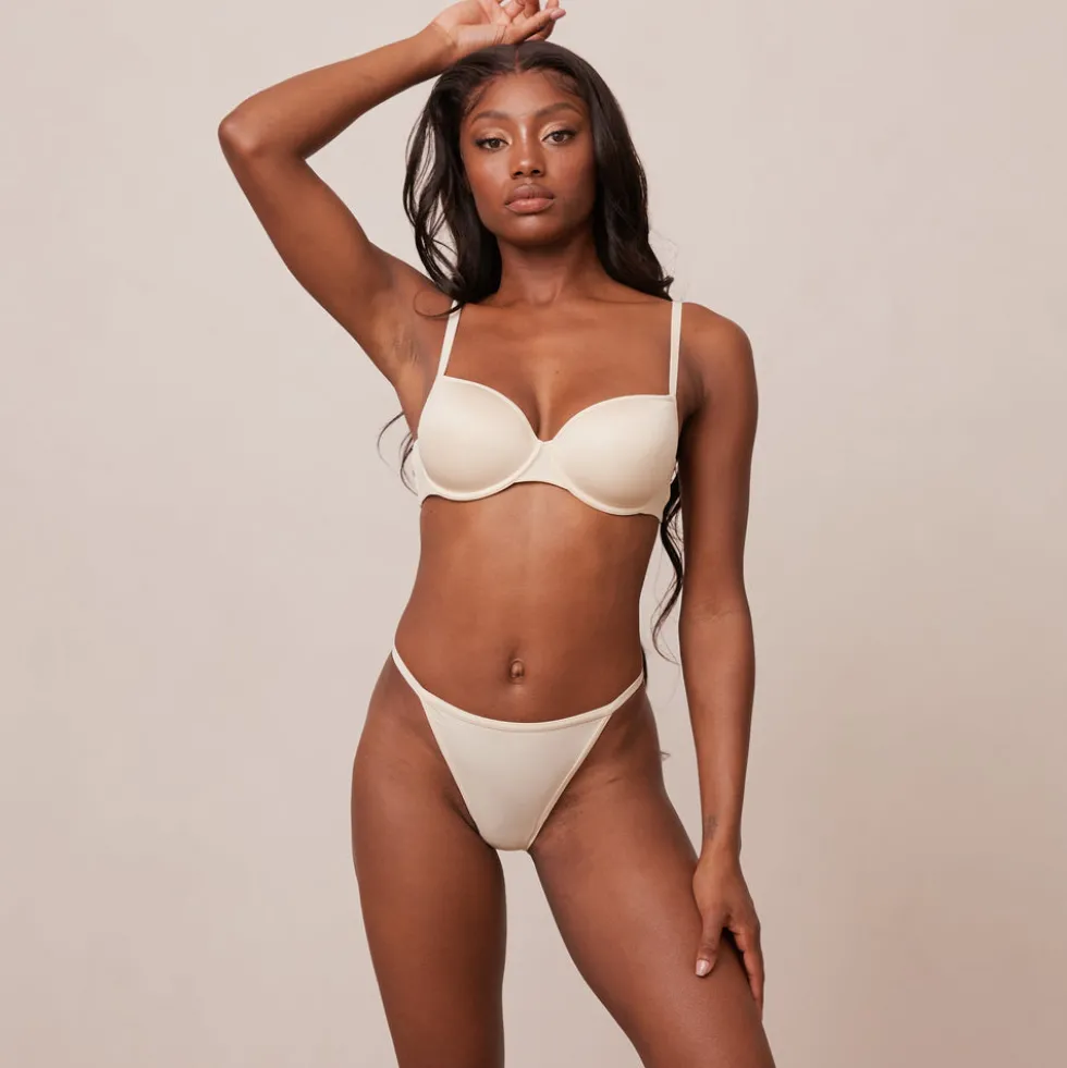 Your Everyday T-shirt Soutien-Gorge et String/Culotte Ensemble - Latte