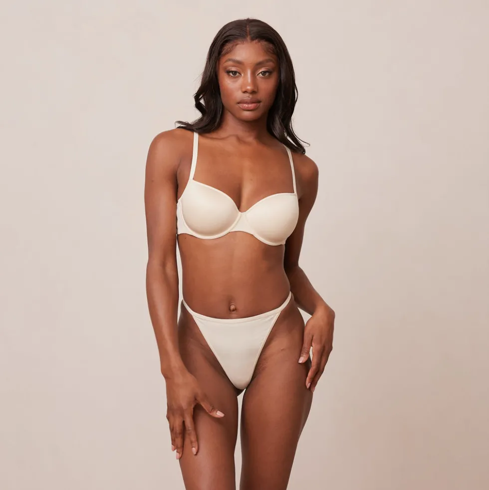 Your Everyday T-shirt Soutien-Gorge et String/Culotte Ensemble - Latte