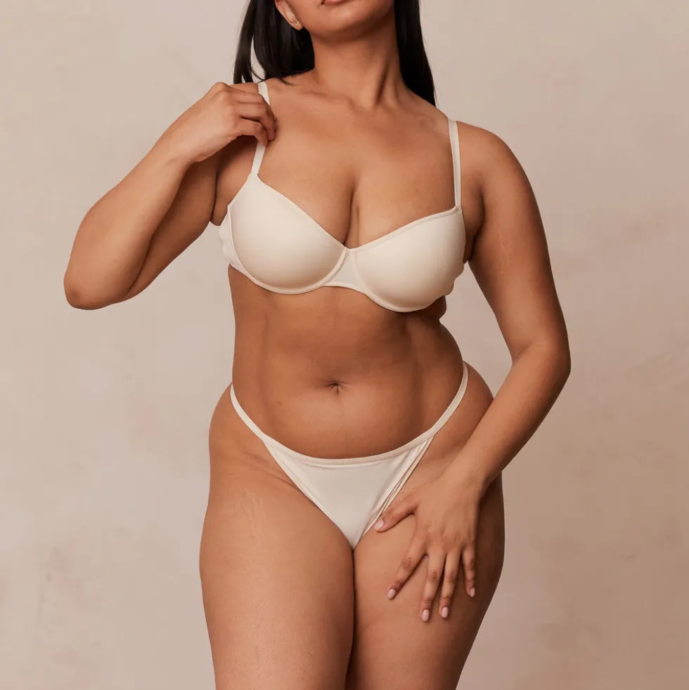 Your Everyday T-shirt Soutien-Gorge et String/Culotte Ensemble - Latte
